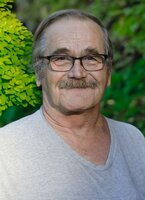 Harold  Dennis